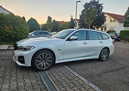 BMW 320e xDrive Touring M Sport A. M Sport