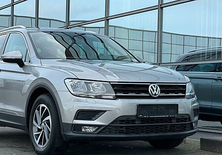 VW Tiguan Volkswagen Sound 2.0TDI Navi PDC Pano AHK DSG