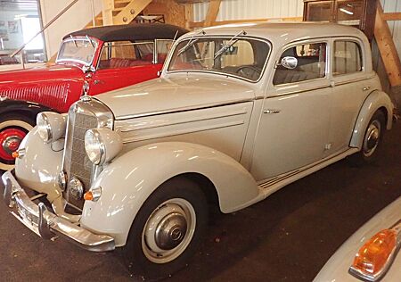 Mercedes-Benz 170 S / D W136
