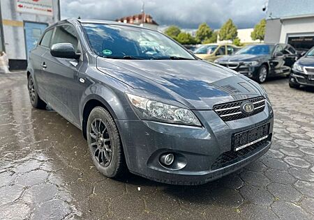 Kia Cee'd / Ceed