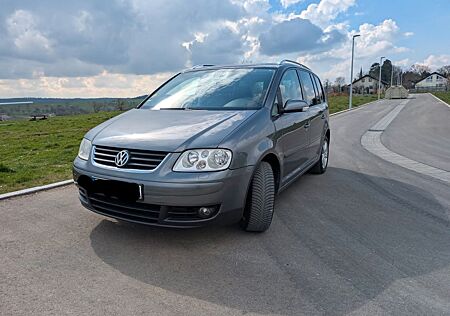 VW Touran Volkswagen 2.0 FSI Highline Highline