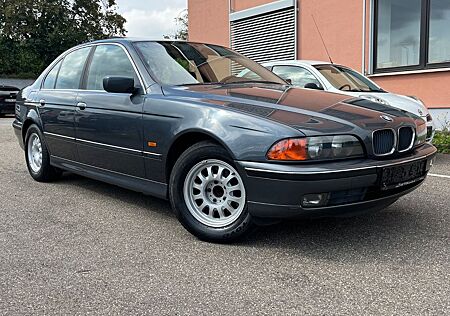 BMW 520i / 2.Hand/ Klimaaut./Schiebedach/ ROSTFREI