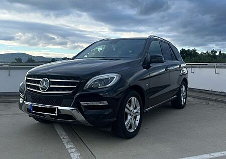 Mercedes-Benz ML 350 BlueTEC 4MATIC - Neu Service / Garantie