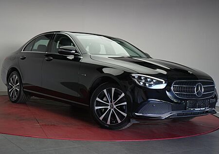Mercedes-Benz E 300 de 4Matic 9G-Tronic Avantgarde Navi/Distro