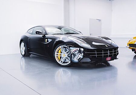 Ferrari FF 6,3 V12 *Nero DS / Cuoio / Diamond*