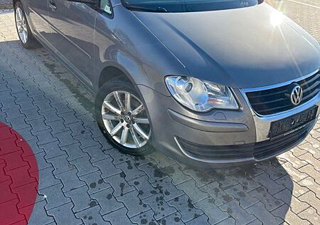 VW Touran Volkswagen 1.9 TDI 77kW DPF Conceptline Conceptline