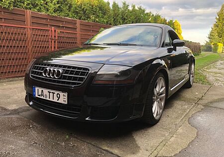 Audi TT Coupe 1.8T 140 kW - 190 PS S-line