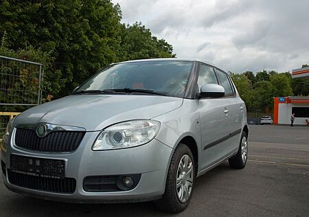 Skoda Fabia 1.2l 44 kW klima NEU TÜV -HÜ