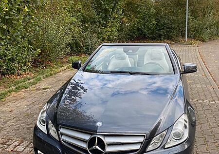 Mercedes-Benz E 200 Cabriolet BlueEFF. AVANTGARDE AV...