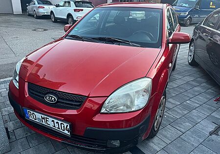 Kia Rio mit TÜV 2027