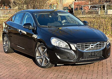 Volvo S60 Lim.D5. NAVI/SHZ/PDC/XENON