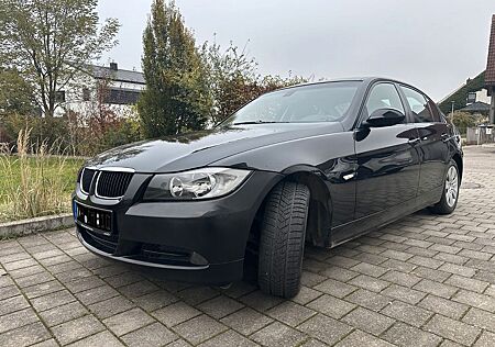 BMW 320i E90 Lim. Schiebedach, Scheckheft bei