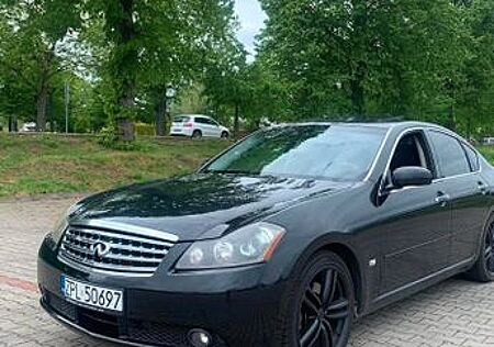 Infiniti M35