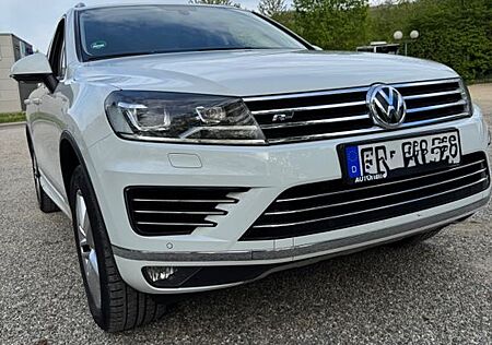 VW Touareg Volkswagen 3.0 V6 TDI SCR Tiptr. Terr. Tech Exe...