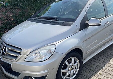 Mercedes-Benz B 200 Automatik sehr gpflegt