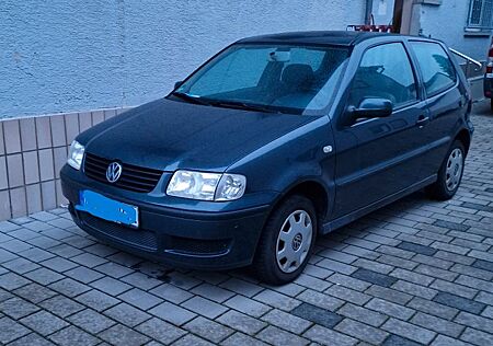 VW Polo Volkswagen 1.4 44kW Basis