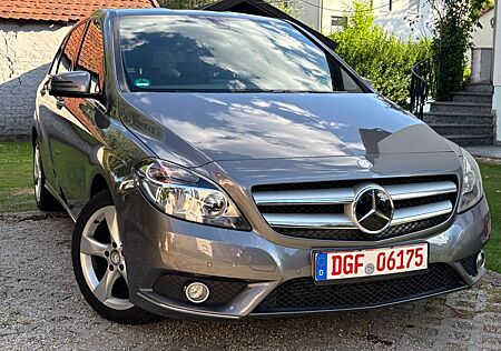 Mercedes-Benz B 200 B 200CDI Automatik+Sportpaket+AHK+Abstandswarner