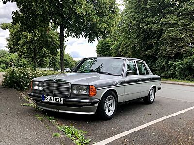 Mercedes-Benz E 230 AMG