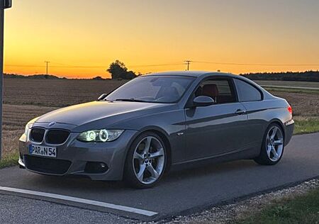 BMW 335i Coupé - M Performance ESD, Navi Prof,Memory