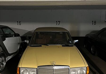 Mercedes-Benz 200 gebraucht kaufen Mercedes-Benz 200 200D 1978 *VOLLRESTAURIERT/KAUM ROST*