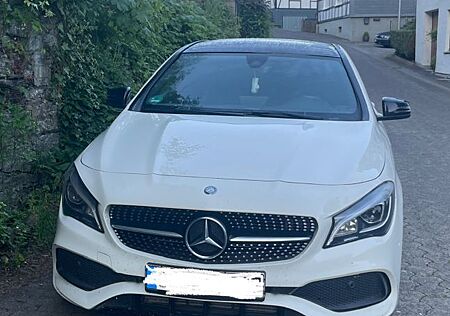 Mercedes-Benz 220 CLA 220D AMG Line + Optik