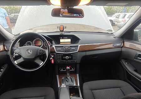 Mercedes-Benz E 200 CDI T BlueEFFICIENCY AVANTGARDE AVANTGARDE