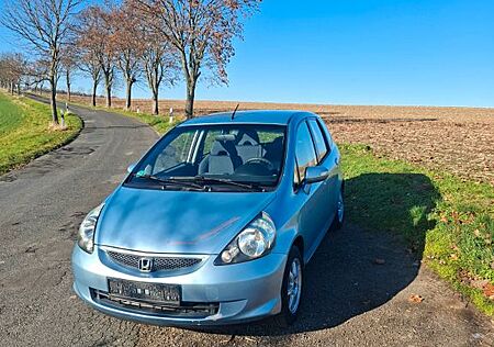 Honda Jazz 1.4*Ölwechsel frisch/Batterie neu/TÜV 1/27*