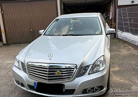 Mercedes-Benz E 220 Mercedes E220Elegance ·Rentnerfahrzeug ·104tsdKM