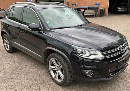 VW Tiguan Volkswagen 2.0 TDI BlueMotion Sport & Style R LINE