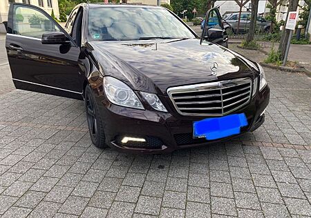 Mercedes-Benz E 220 CDI BlueEFFICIENCY AVANTGARDE AVANTGARDE