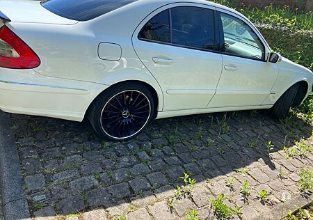 Mercedes-Benz E 220 CDI CLASSIC Classic