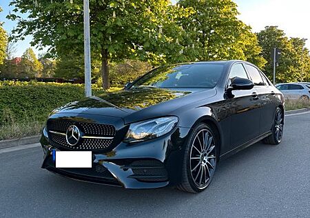 Mercedes-Benz E 400 4MATIC AMG Line Autom. MB100 GARANTIE