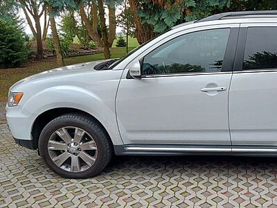Mitsubishi Outlander 2.2 DI-D Invite 4WD TC-SST Invite