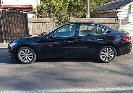 Infiniti Q50 2.2d -