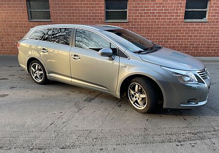 Toyota Avensis Combi Executive 2.2 D-Cat Executive 1.Hd