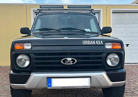 Lada Urban 4x4