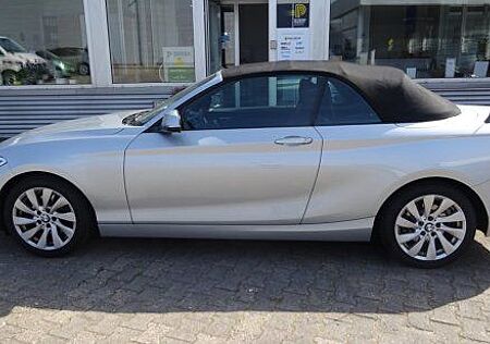 BMW 220 i Advantage Cabrio Steptronic Navi, Ganzjahr