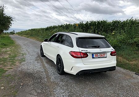 Mercedes-Benz C 63 AMG S T- White&Black | neue Bremsen+Reifen