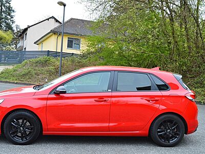 Hyundai i30 YES! Plus-PDC-NAVI-LED-KAMERA-AHK-TOP