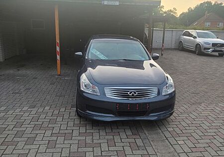 Infiniti G37 37x V6 AT -