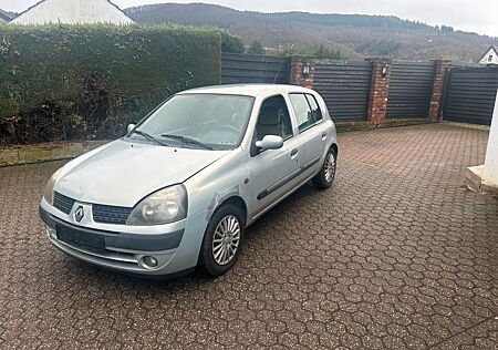Renault Clio 1.2 16V