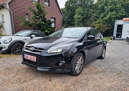 Ford Focus Lim. Titanium*SHZ*LED*2.H*TEMP