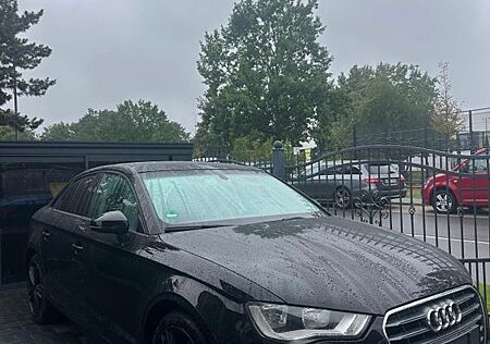 Audi A3 1.4 TFSI cod ultra S tronic Attraction At...