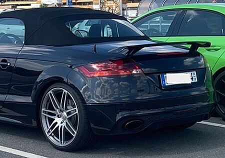 Audi TT RS Roadster 2.5 TFSI S tronic quattro -