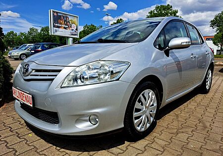 Toyota Auris Life+