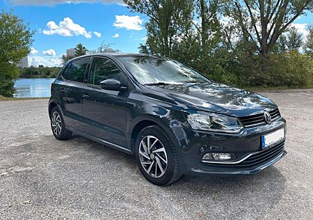 VW Polo Volkswagen 1.2 TSI SOUND - 1. Hand
