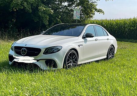 Mercedes-Benz E 63 AMG E 63 S AMG Mercedes E 63 S 4+ Mwst+ GARANTIE !