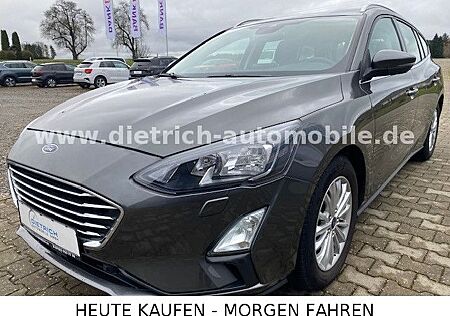 Ford Focus Turnier 1,5 TDi Titanium SHZ AHK PDC ALU