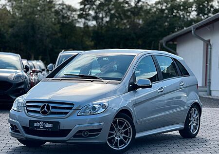 Mercedes-Benz B 180 BlueEFFICIENCY PDC KLIMA SHZ TEMPO TLEDER