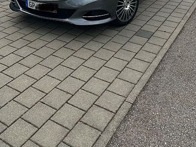 Mercedes-Benz E 220 BlueTEC T AVANTGARDE Autom 9 G-Tronic